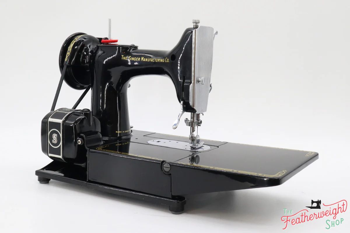 Singer Featherweight 222K Sewing Machine EJ618*** - Image 6