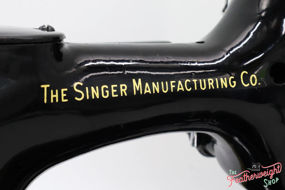 Singer Featherweight 222K Sewing Machine EJ621*** - Image 13
