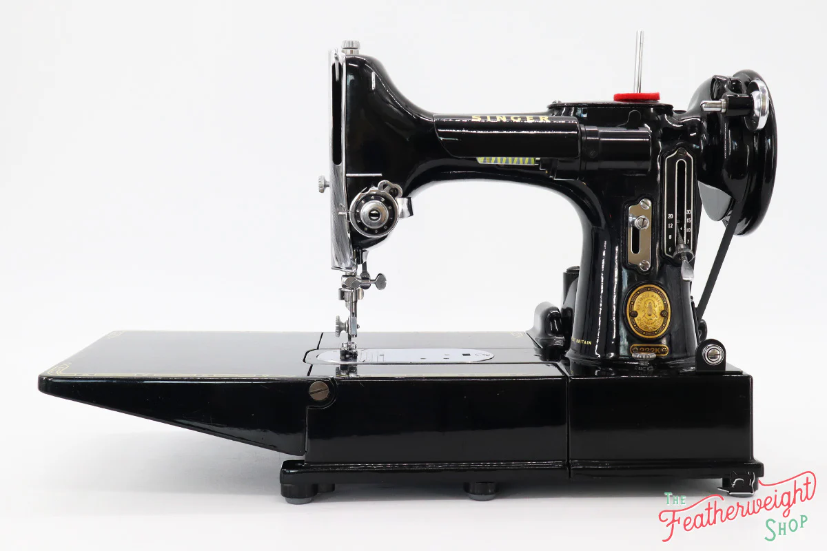 Singer Featherweight 222K Sewing Machine EJ621*** - Image 3