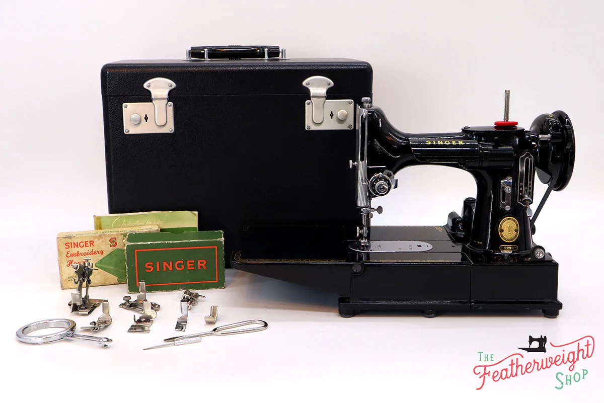 Singer Featherweight 222K Sewing Machine EJ626*** - Image 2