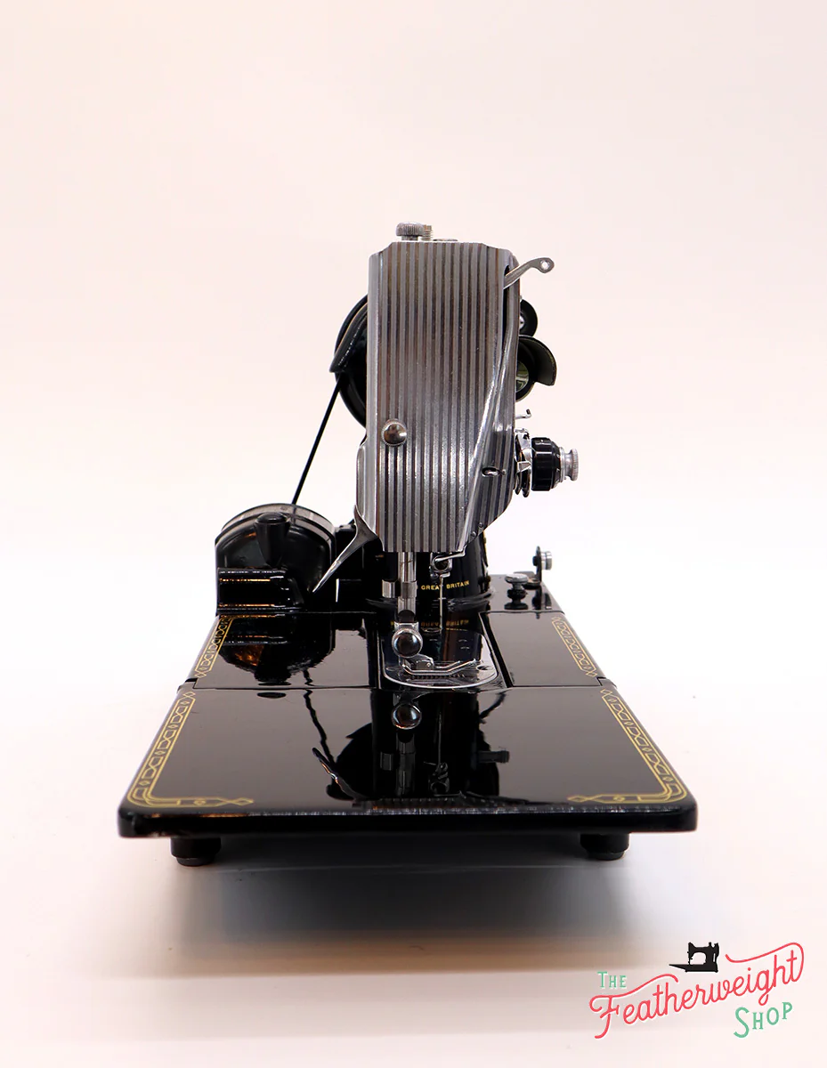 Singer Featherweight 222K Sewing Machine EJ626*** - Image 5