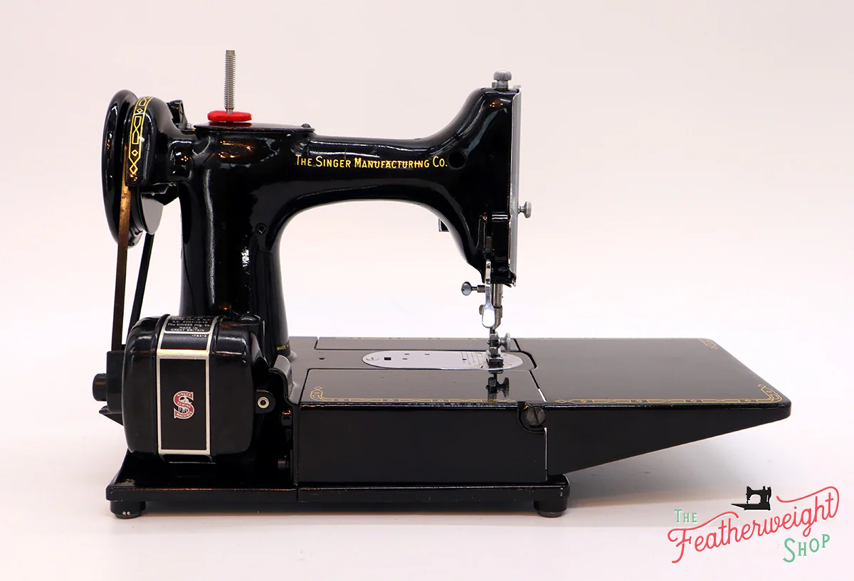 Singer Featherweight 222K Sewing Machine EJ626*** - Image 8