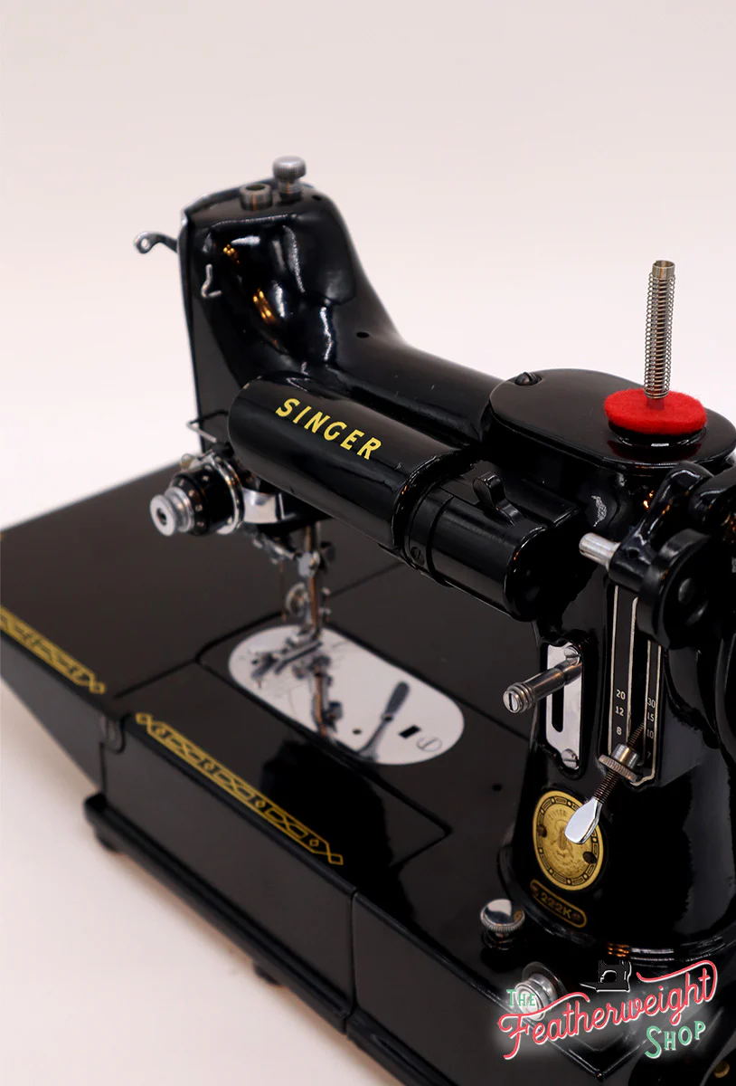 Singer Featherweight 222K Sewing Machine EJ626*** - Image 9