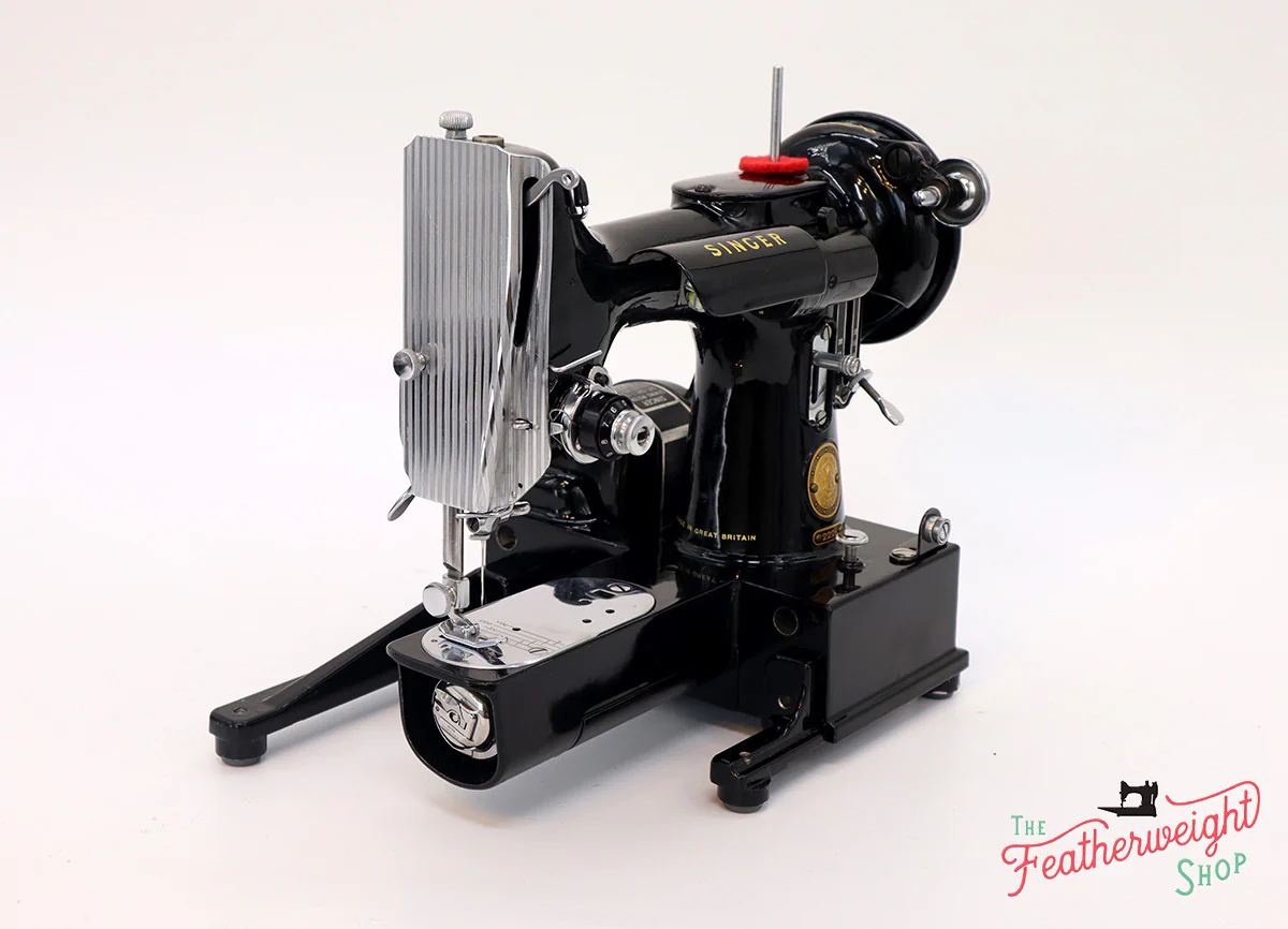 Singer Featherweight 222K Sewing Machine EJ909*** - Image 2