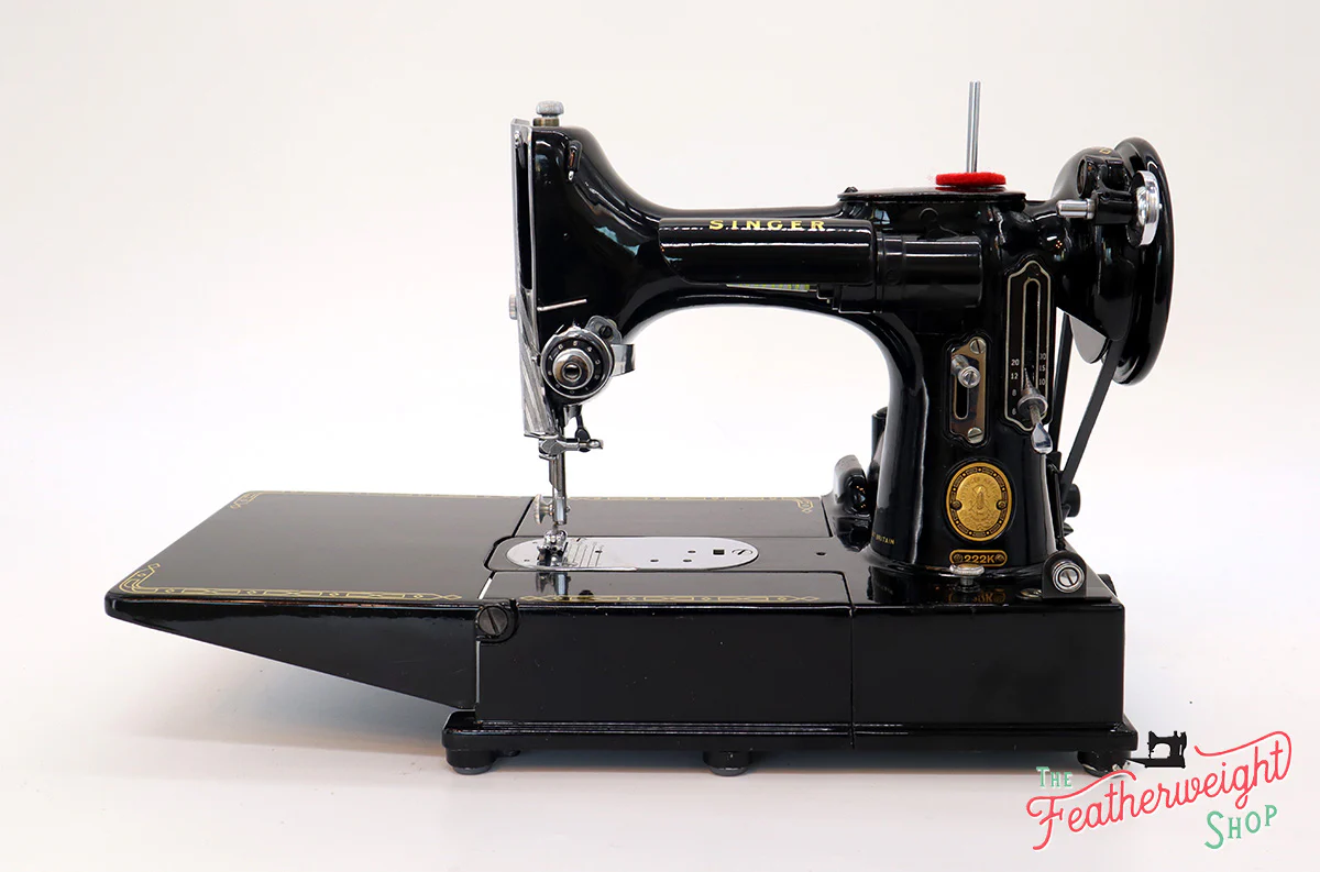 Singer Featherweight 222K Sewing Machine EJ909*** - Image 3