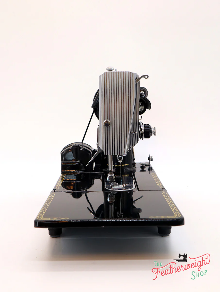 Singer Featherweight 222K Sewing Machine EJ909*** - Image 5