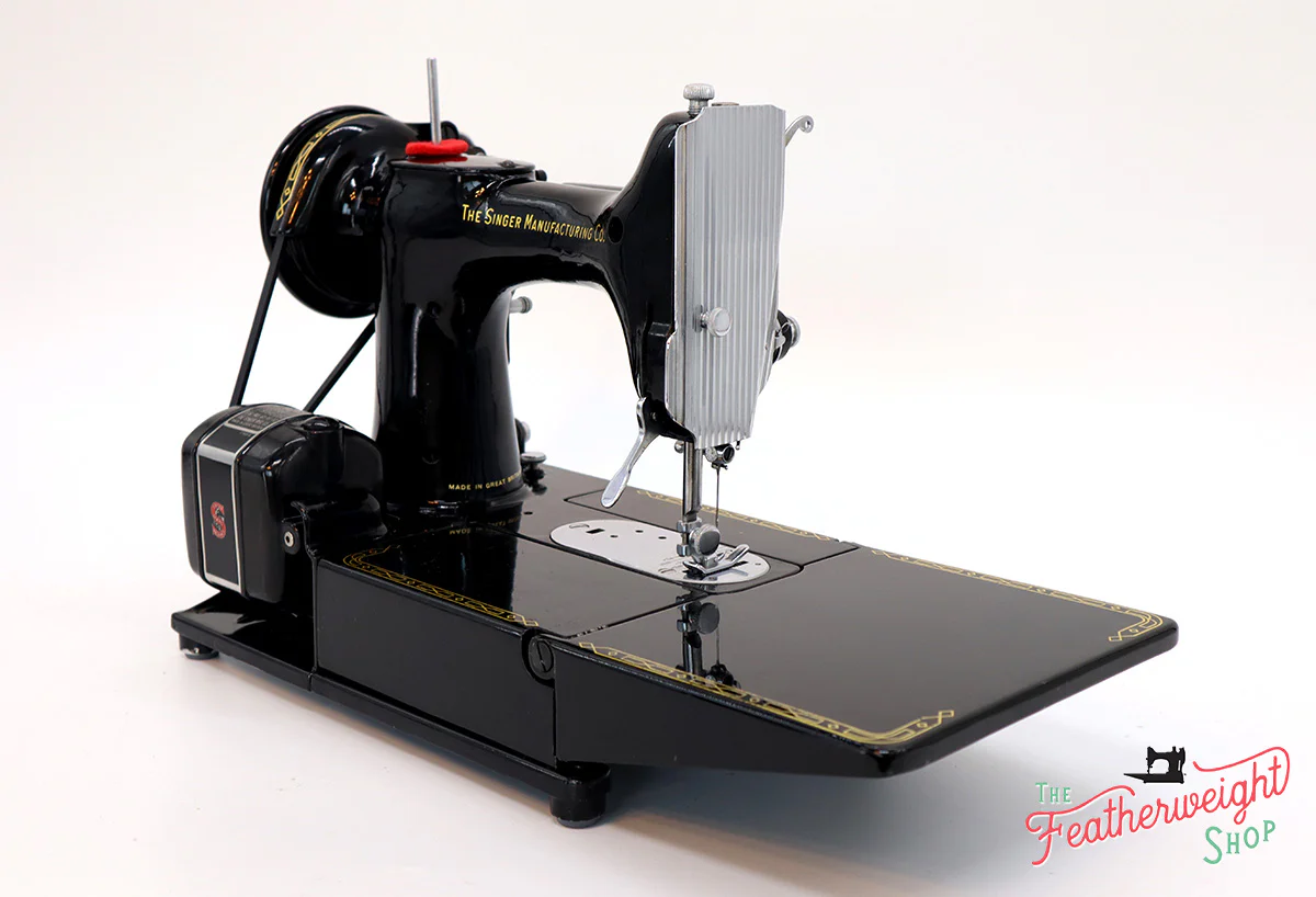 Singer Featherweight 222K Sewing Machine EJ909*** - Image 7