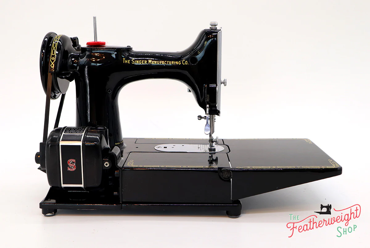 Singer Featherweight 222K Sewing Machine EJ909*** - Image 8