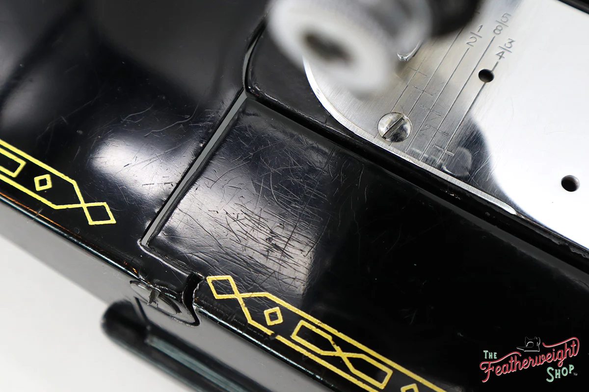 Singer Featherweight 222K Sewing Machine - EJ9102**, 1954 - Image 9