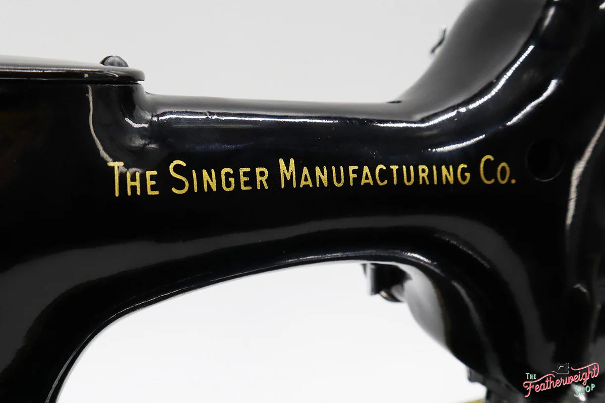 Singer Featherweight 222K Sewing Machine EJ9107** - Image 16