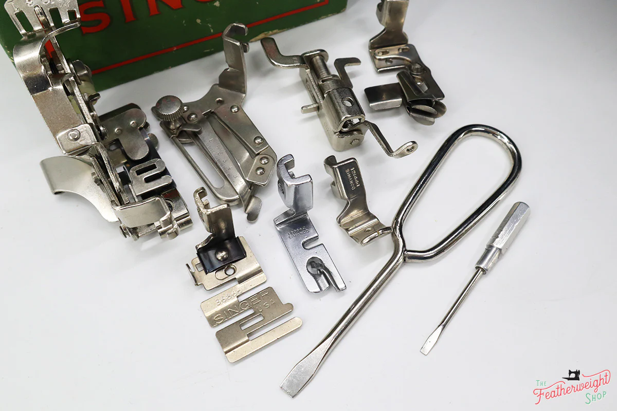 Singer Featherweight 222K Sewing Machine EJ9107** - Image 20