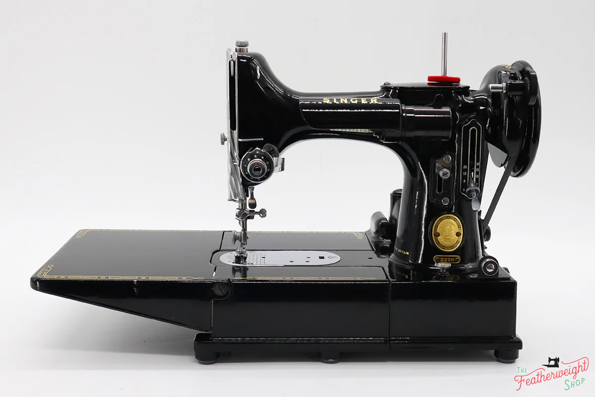 Singer Featherweight 222K Sewing Machine EJ9107** - Image 5