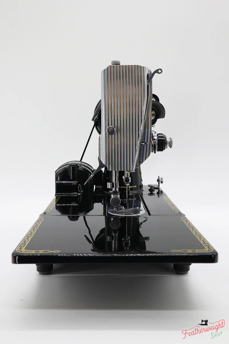 Singer Featherweight 222K Sewing Machine EJ9107** - Image 6