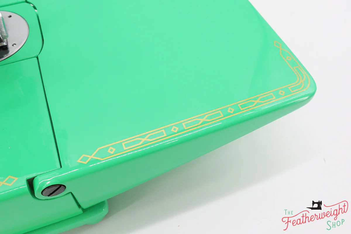 Singer Featherweight 222K Sewing Machine EJ9108** - Fully Restored in Minty Mint Candy Green - Image 12