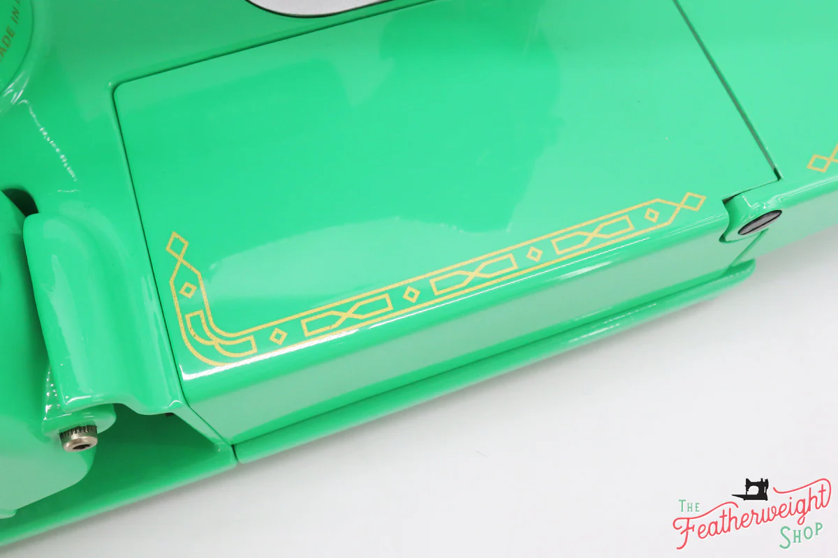 Singer Featherweight 222K Sewing Machine EJ9108** - Fully Restored in Minty Mint Candy Green - Image 13
