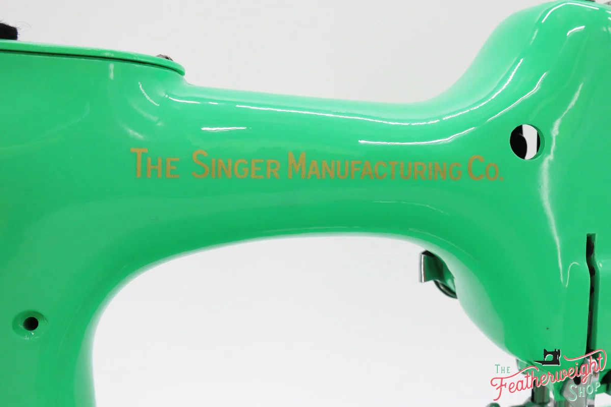 Singer Featherweight 222K Sewing Machine EJ9108** - Fully Restored in Minty Mint Candy Green - Image 14