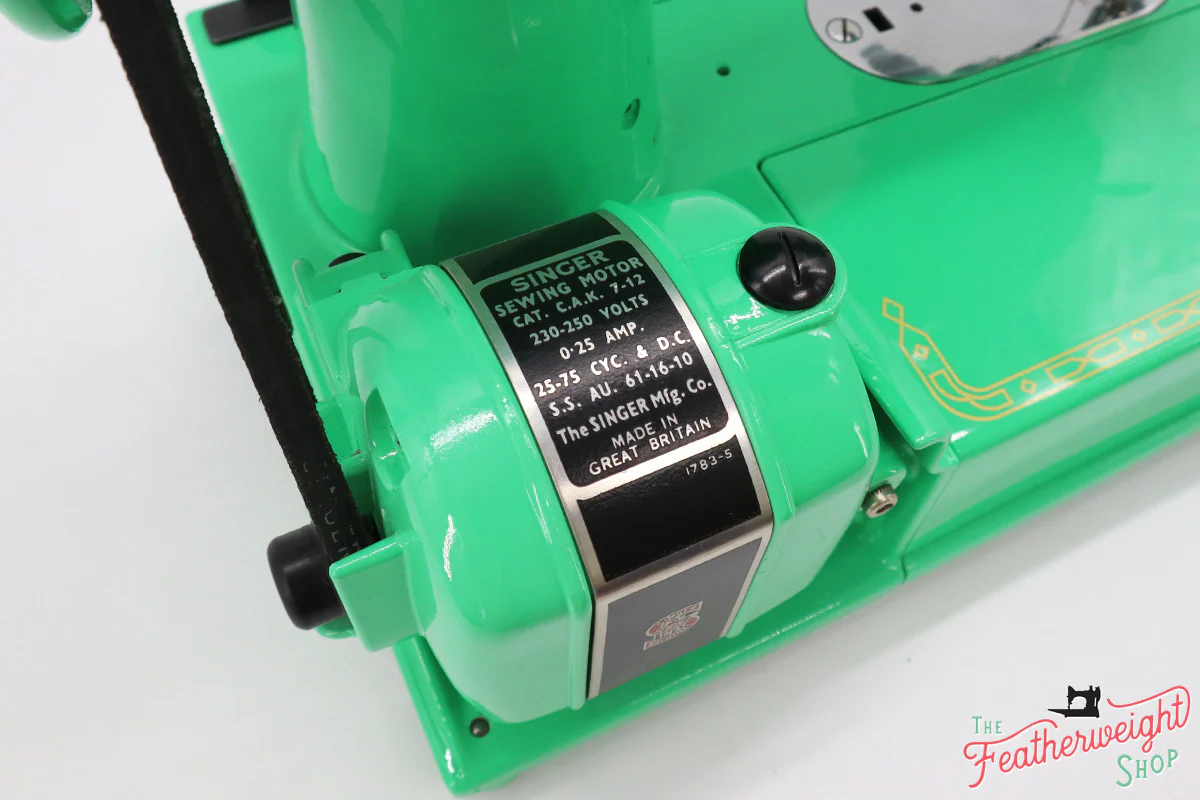 Singer Featherweight 222K Sewing Machine EJ9108** - Fully Restored in Minty Mint Candy Green - Image 17