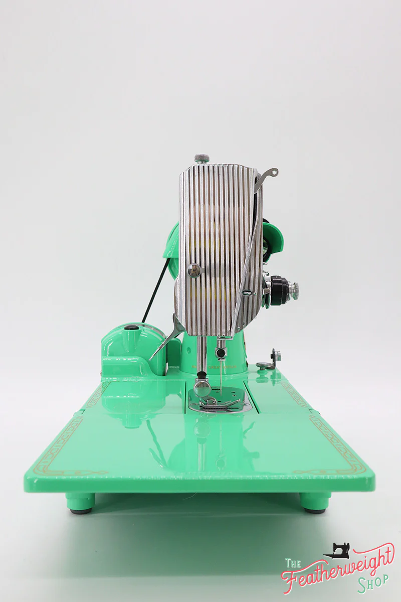 Singer Featherweight 222K Sewing Machine EJ9108** - Fully Restored in Minty Mint Candy Green - Image 5