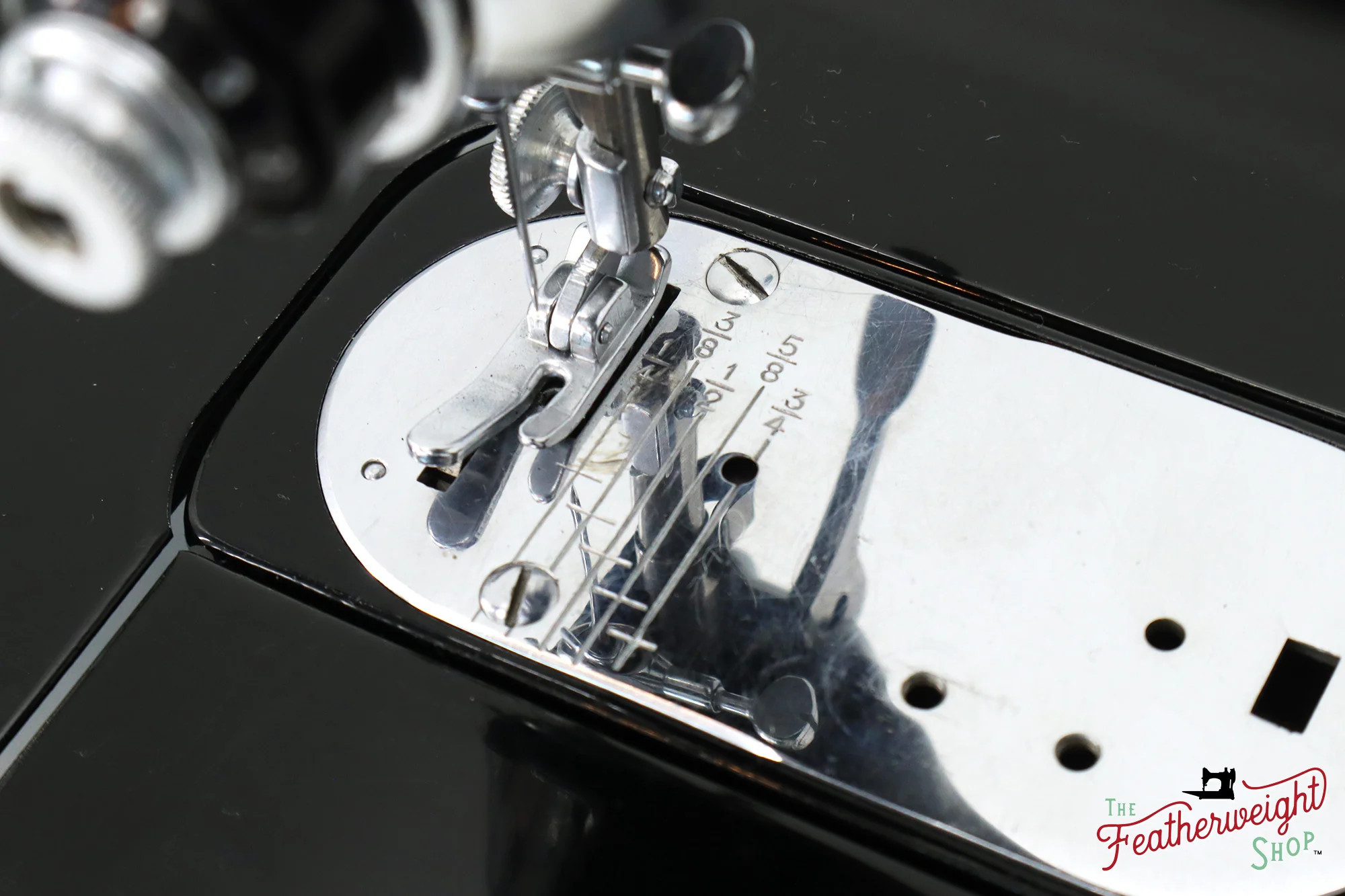 Singer Featherweight 222K Sewing Machine - EJ91464*, 1954 - Image 16
