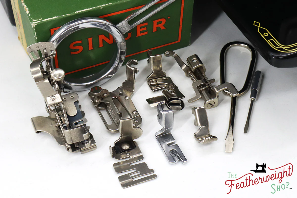 Singer Featherweight 222K Sewing Machine - EJ91464*, 1954 - Image 17