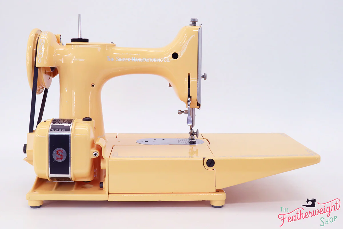 Singer Featherweight 222K Sewing Machine EK320*** - Fully Restored in 'Dreamy Mai Tai' - Image 8