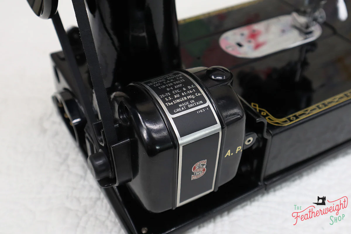 Singer Featherweight 222K Sewing Machine EK3212** - Image 20
