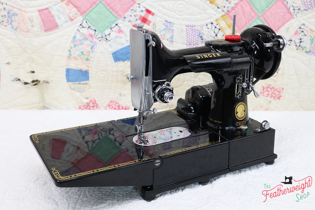Singer Featherweight 222K Sewing Machine EK3212** - Image 3