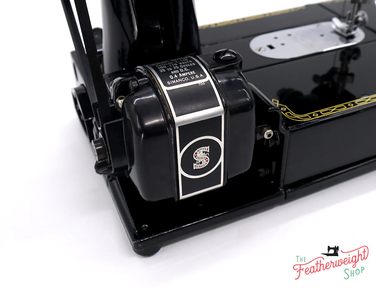 Singer Featherweight 222K Sewing Machine EK3213** - Image 21