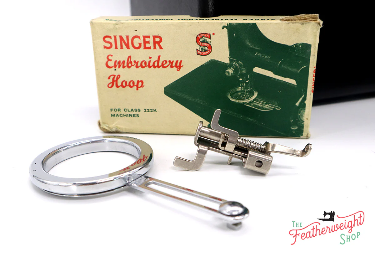 Singer Featherweight 222K Sewing Machine EK3213** - Image 22