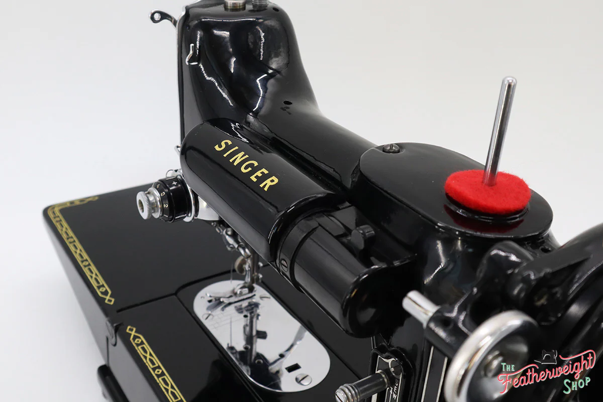 Singer Featherweight 222K Sewing Machine EK322*** - Image 16