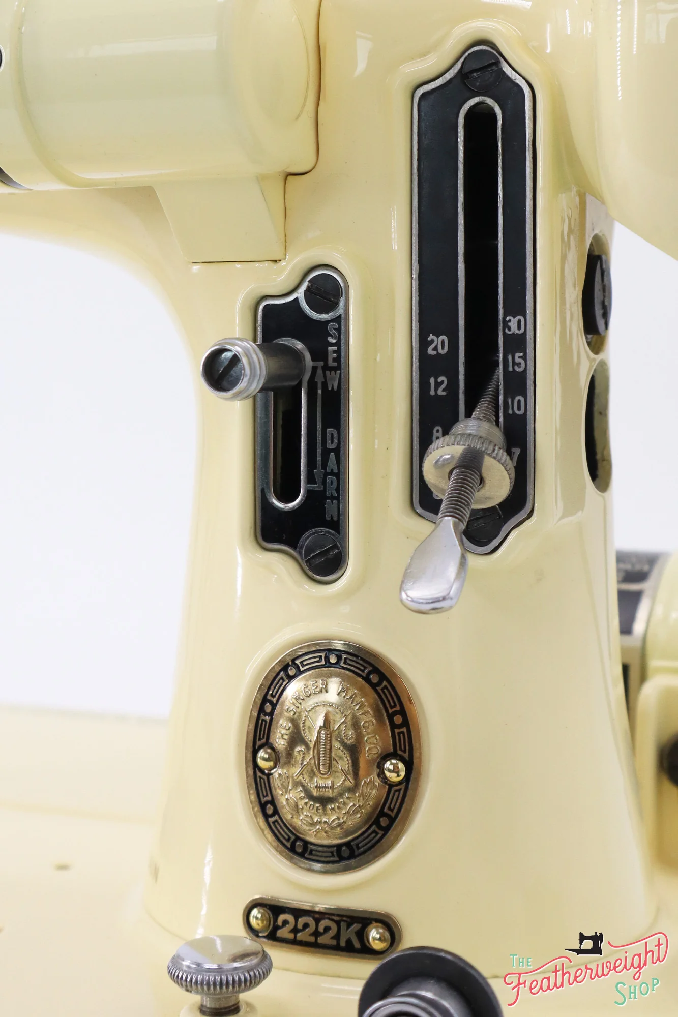 Singer Featherweight 222K Sewing Machine EK3238** - Fully Restored in 'Sugar Cookie' - Image 17