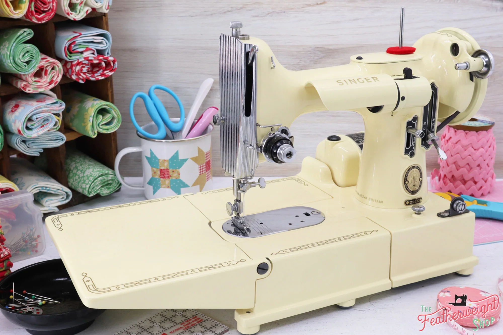 Singer Featherweight 222K Sewing Machine EK3238** - Fully Restored in 'Sugar Cookie' - Image 2