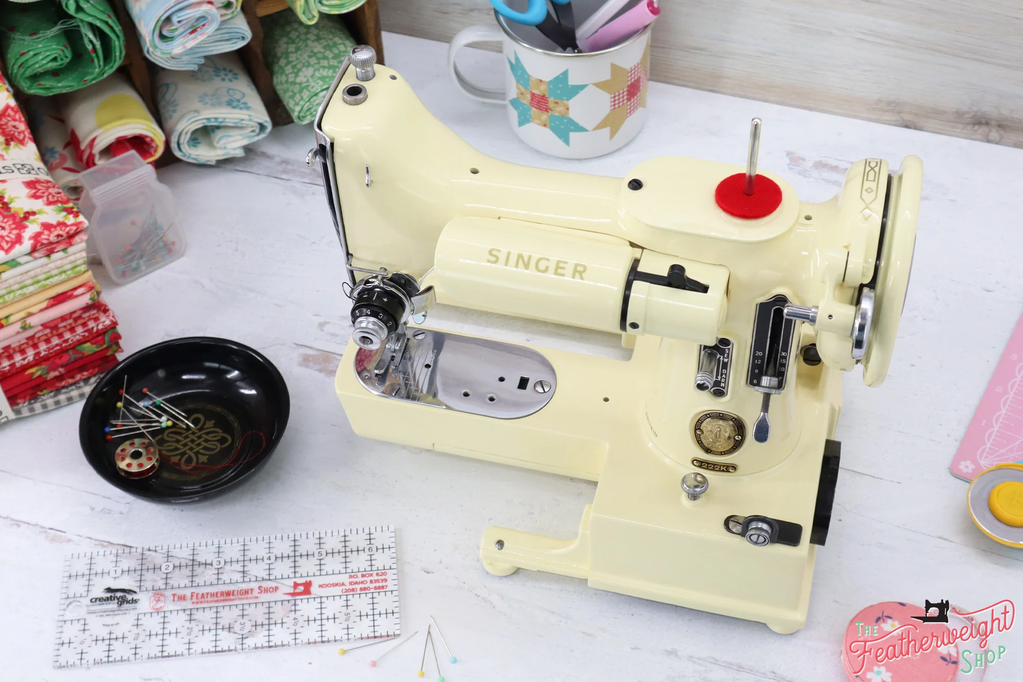 Singer Featherweight 222K Sewing Machine EK3238** - Fully Restored in 'Sugar Cookie' - Image 4
