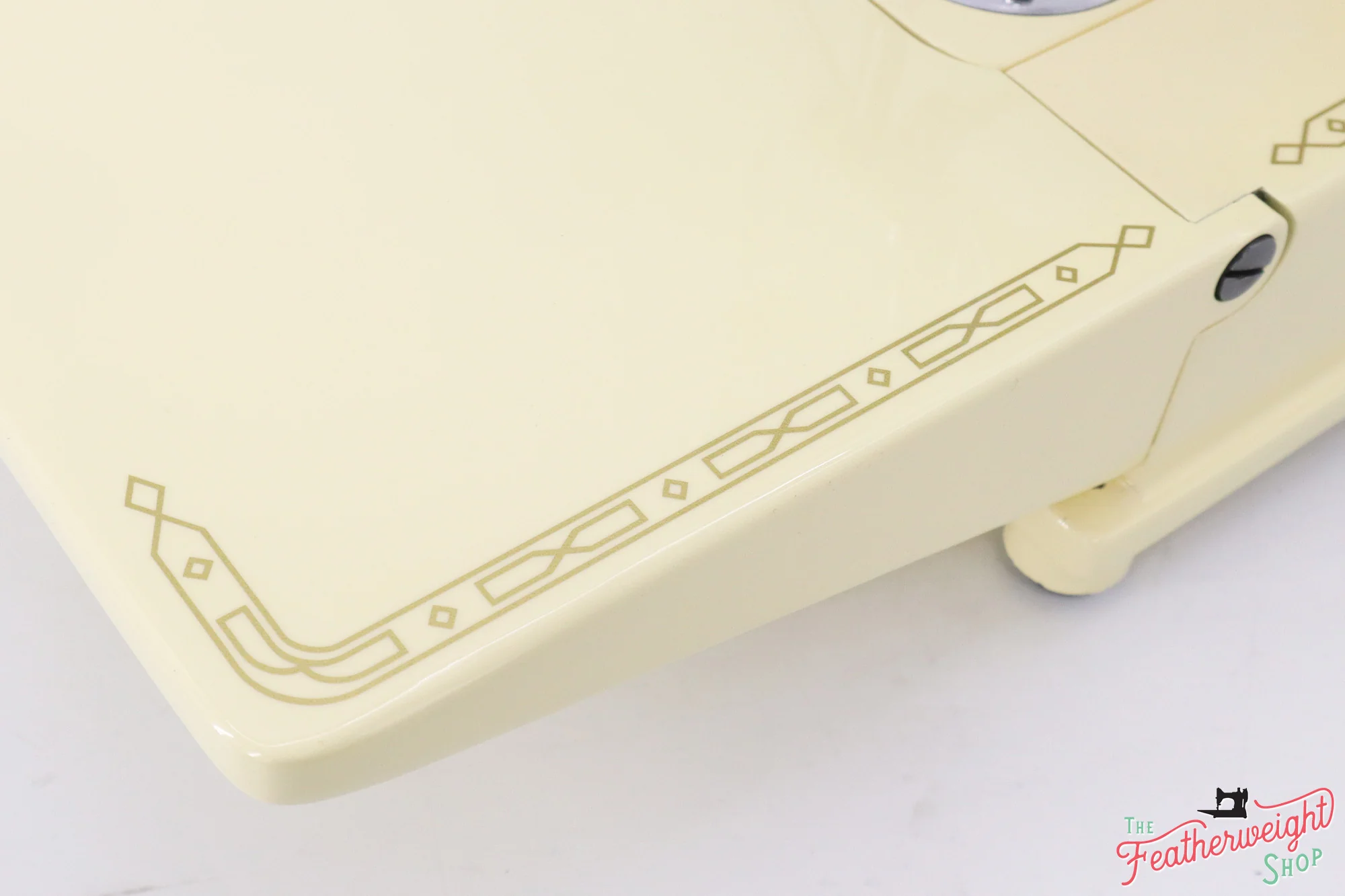 Singer Featherweight 222K Sewing Machine EK3238** - Fully Restored in 'Sugar Cookie' - Image 9