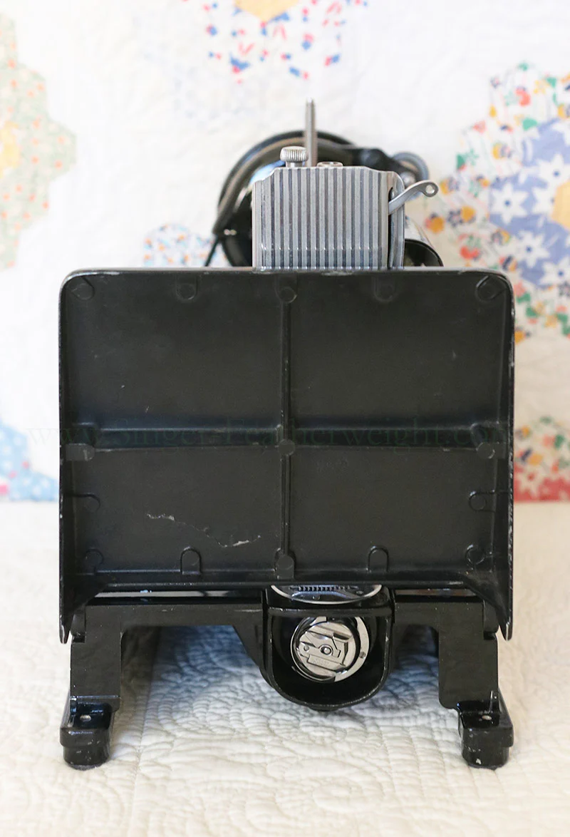 Singer Featherweight 222K Sewing Machine EK324*** - Image 5