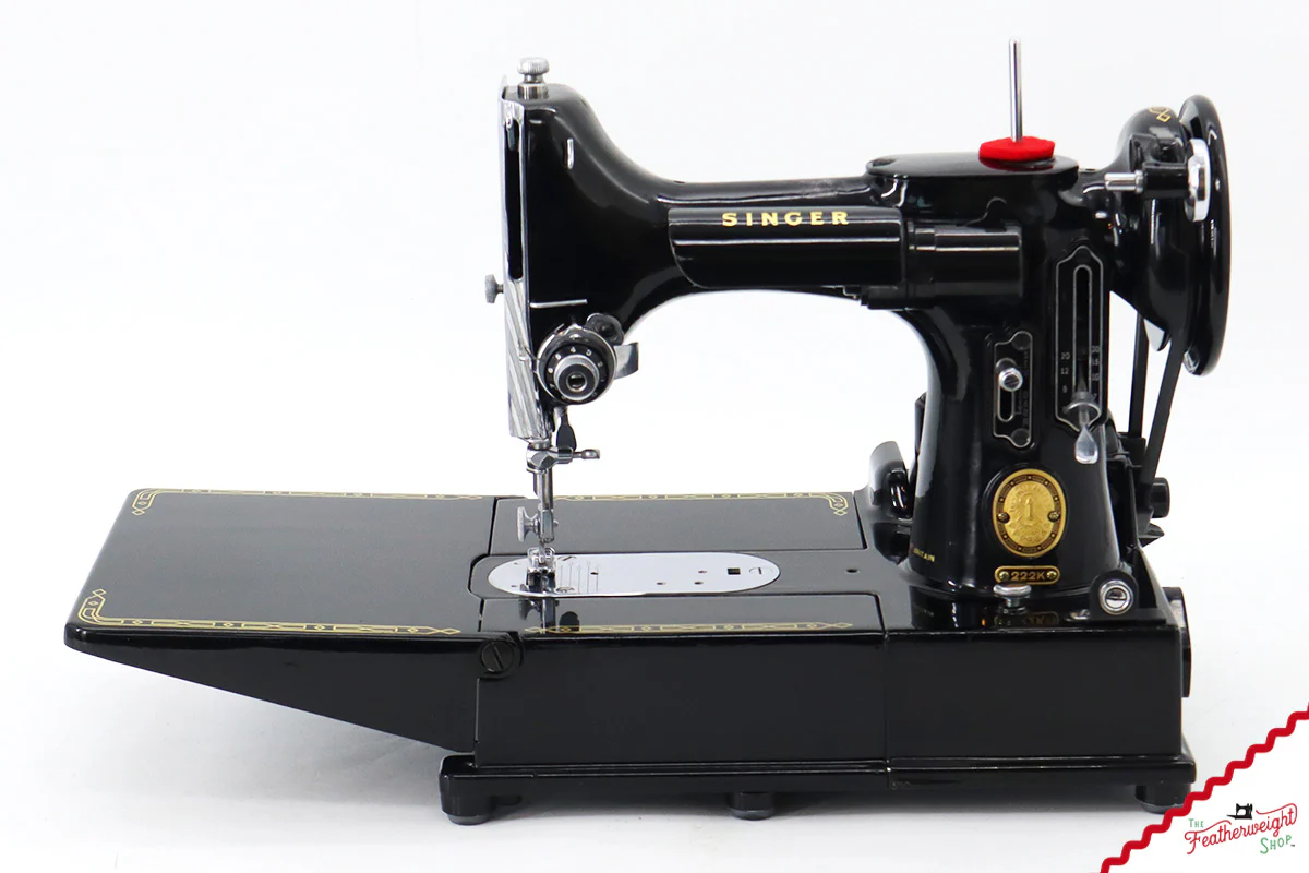 Singer Featherweight 222K Sewing Machine - EK3244**, 1955 - Image 3
