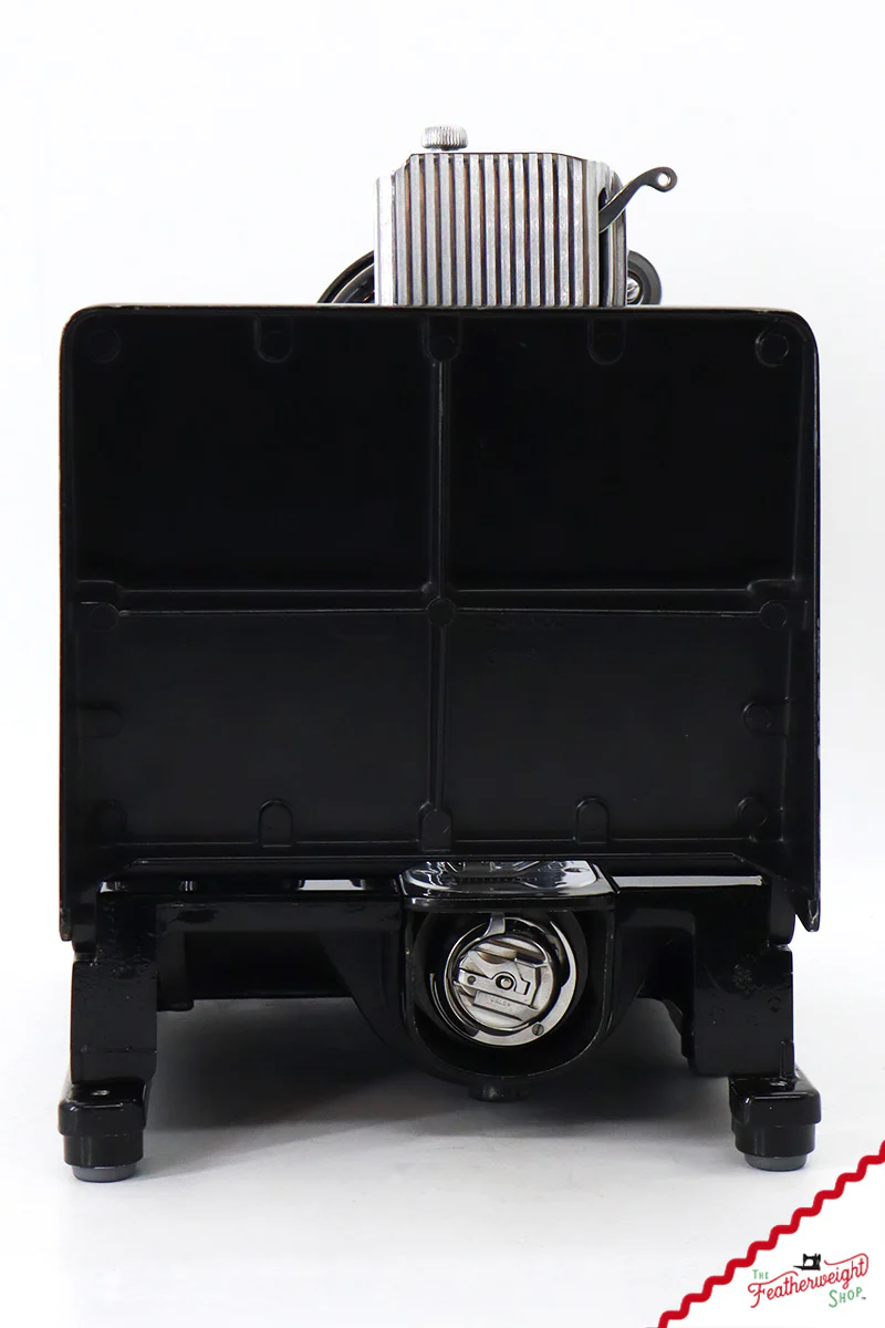 Singer Featherweight 222K Sewing Machine - EK3244**, 1955 - Image 4