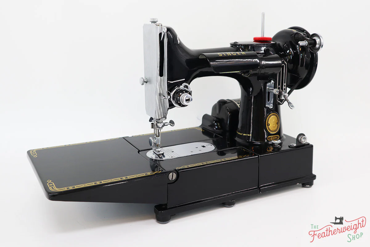 Singer Featherweight 222K Sewing Machine EK3247** - Image 4