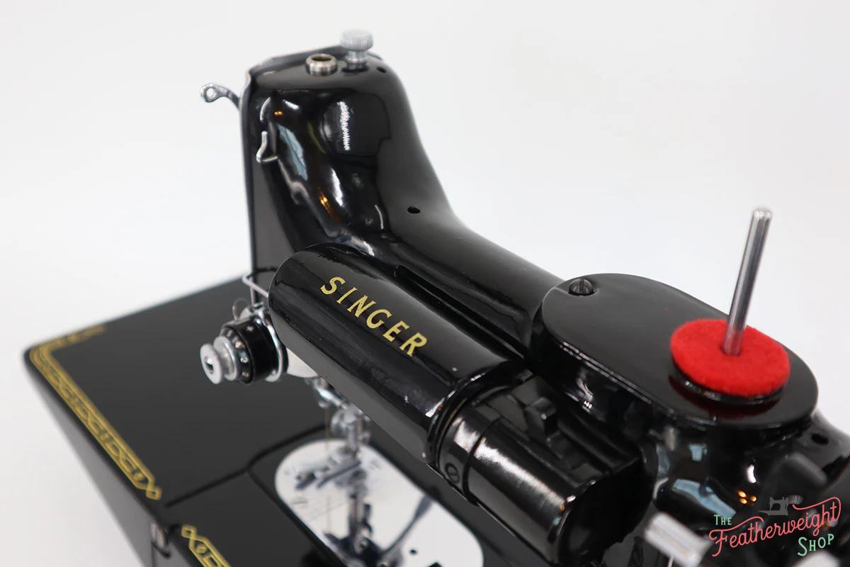 Singer Featherweight 222K Sewing Machine EK3247** - Image 8