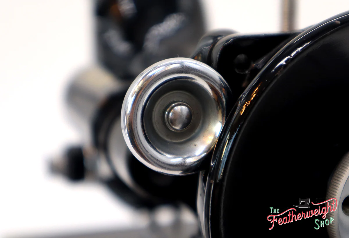 Singer Featherweight 222K Sewing Machine EK325*** - Image 16