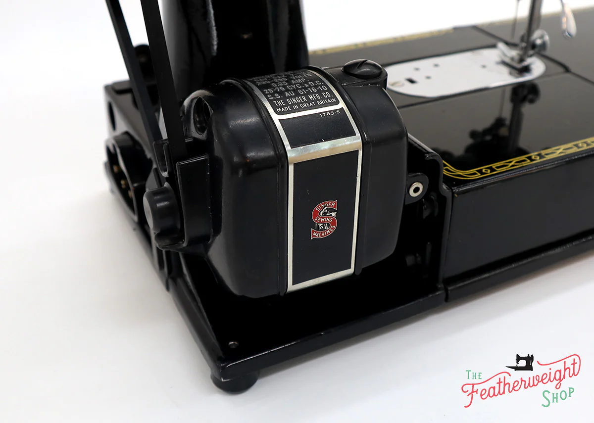 Singer Featherweight 222K Sewing Machine EK325*** - Image 21