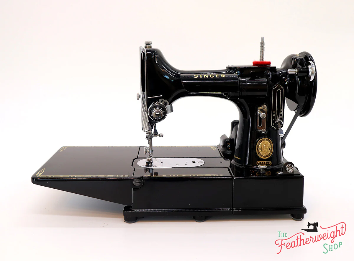Singer Featherweight 222K Sewing Machine EK325*** - Image 4