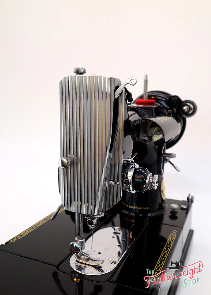 Singer Featherweight 222K Sewing Machine EK325*** - Image 7