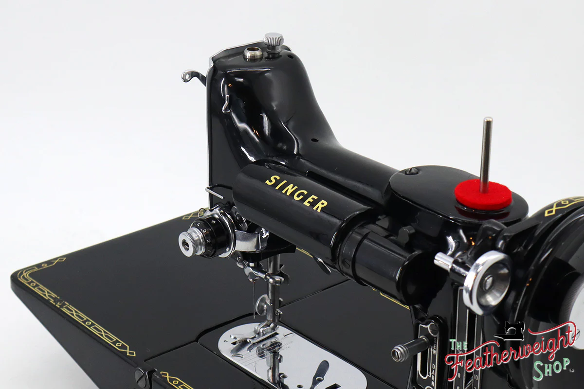 Singer Featherweight 222K Sewing Machine - EK3262**, 1955 - Image 16