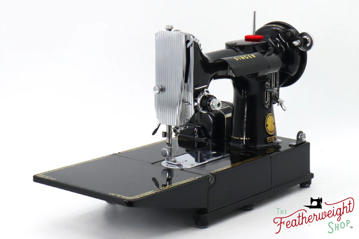 Singer Featherweight 222K Sewing Machine - EK3262**, 1955 - Image 5