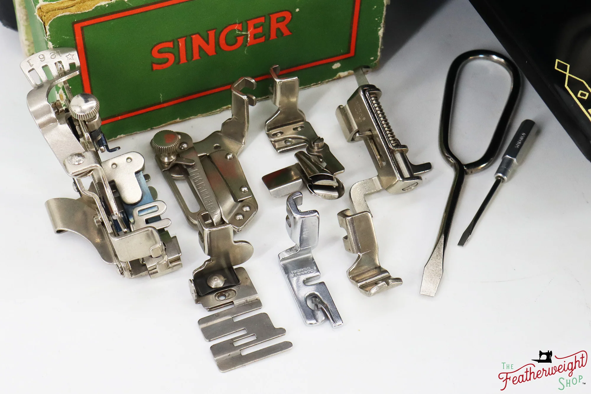 Singer Featherweight 222K Sewing Machine - EK3277**, 1955 - Image 18