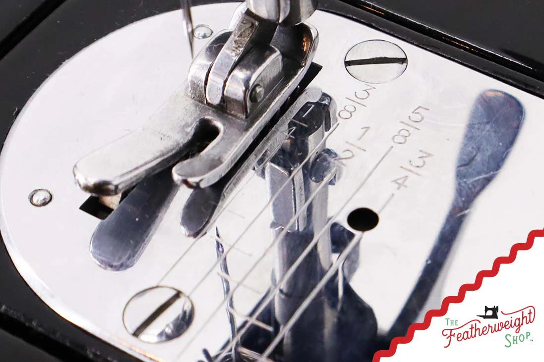 Singer Featherweight 222K Sewing Machine - EK32772*, 1955 - Image 17