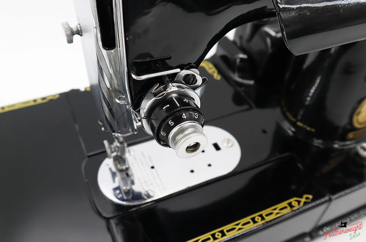 Singer Featherweight 222K Sewing Machine EK328*** - Image 16