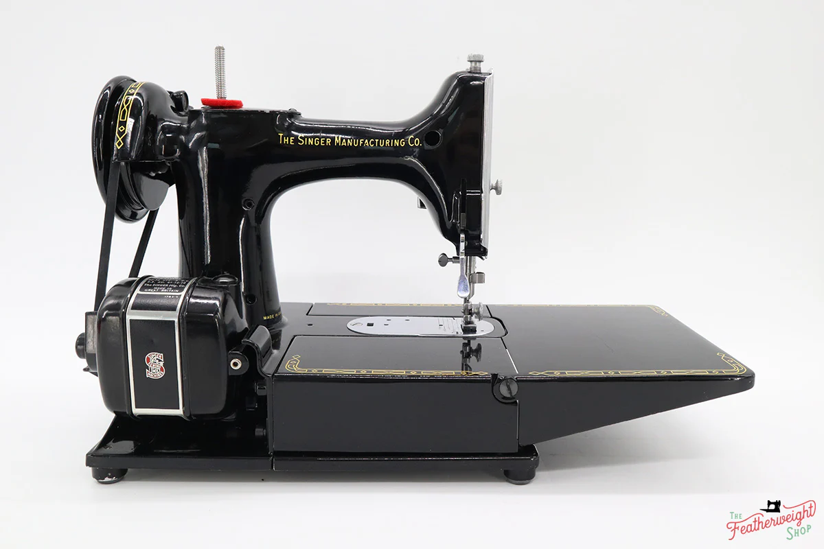 Singer Featherweight 222K Sewing Machine EK328*** - Image 7