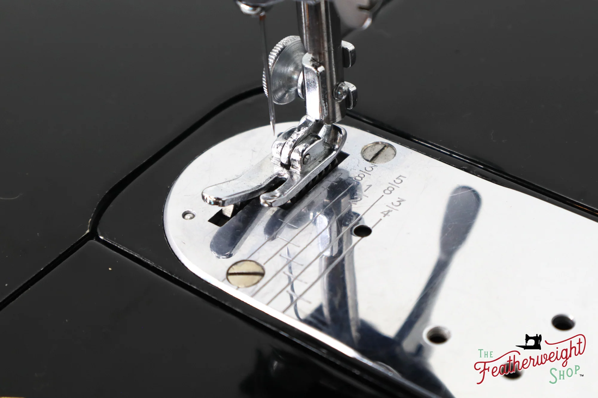 Singer Featherweight 222K Sewing Machine - EK3281**, 1955 - Image 16